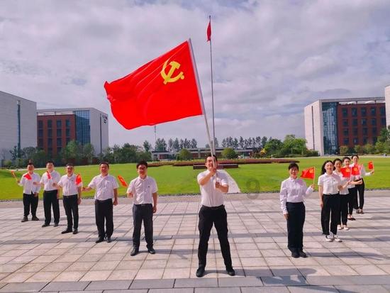 逃离诡异小镇