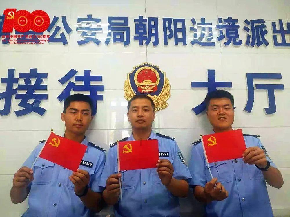 外媒：法国全国性抗议活动蔓延至首都 农民封锁巴黎周边高速公路